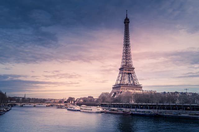 Les Trésors Cachés de l’Architecture Française : Un Guide de Voyage Les Trésors Cachés de l’Architecture Française : Un Guide de Voyage